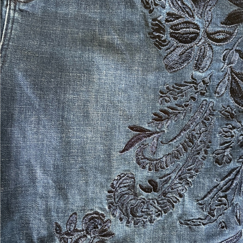 Chico's Dark Blue Embroidered Girlfriend Flare Jeans - NWT - Picture 5 of 6